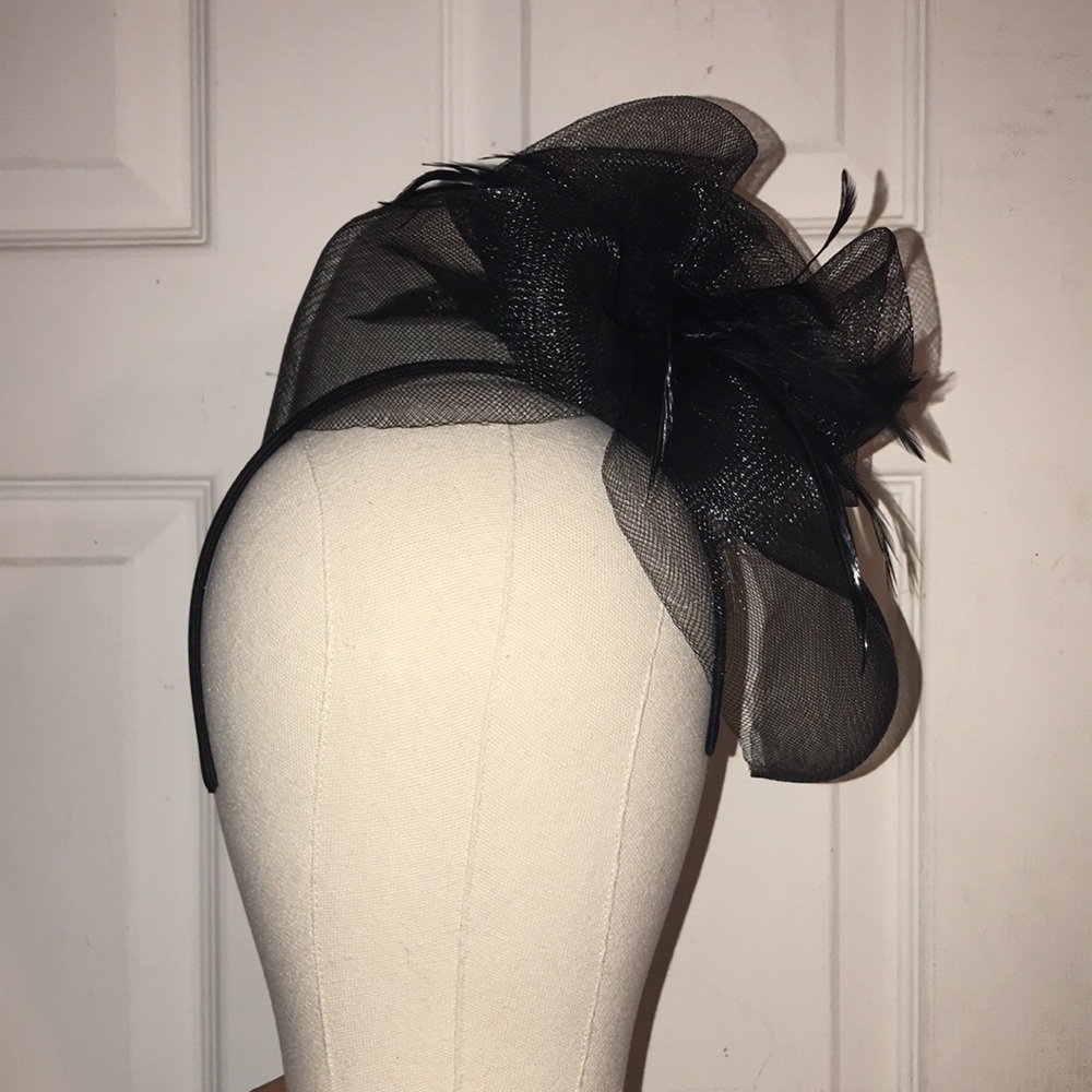 Women’s Elegant Black Fascinator Headband